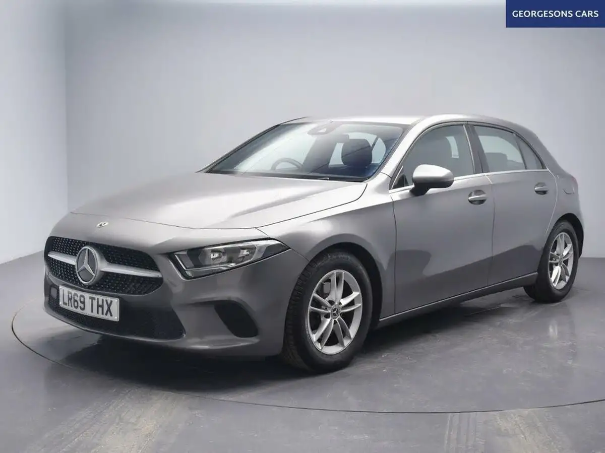 2019-mercedes-benz-a-class-13-a180-se-big-4