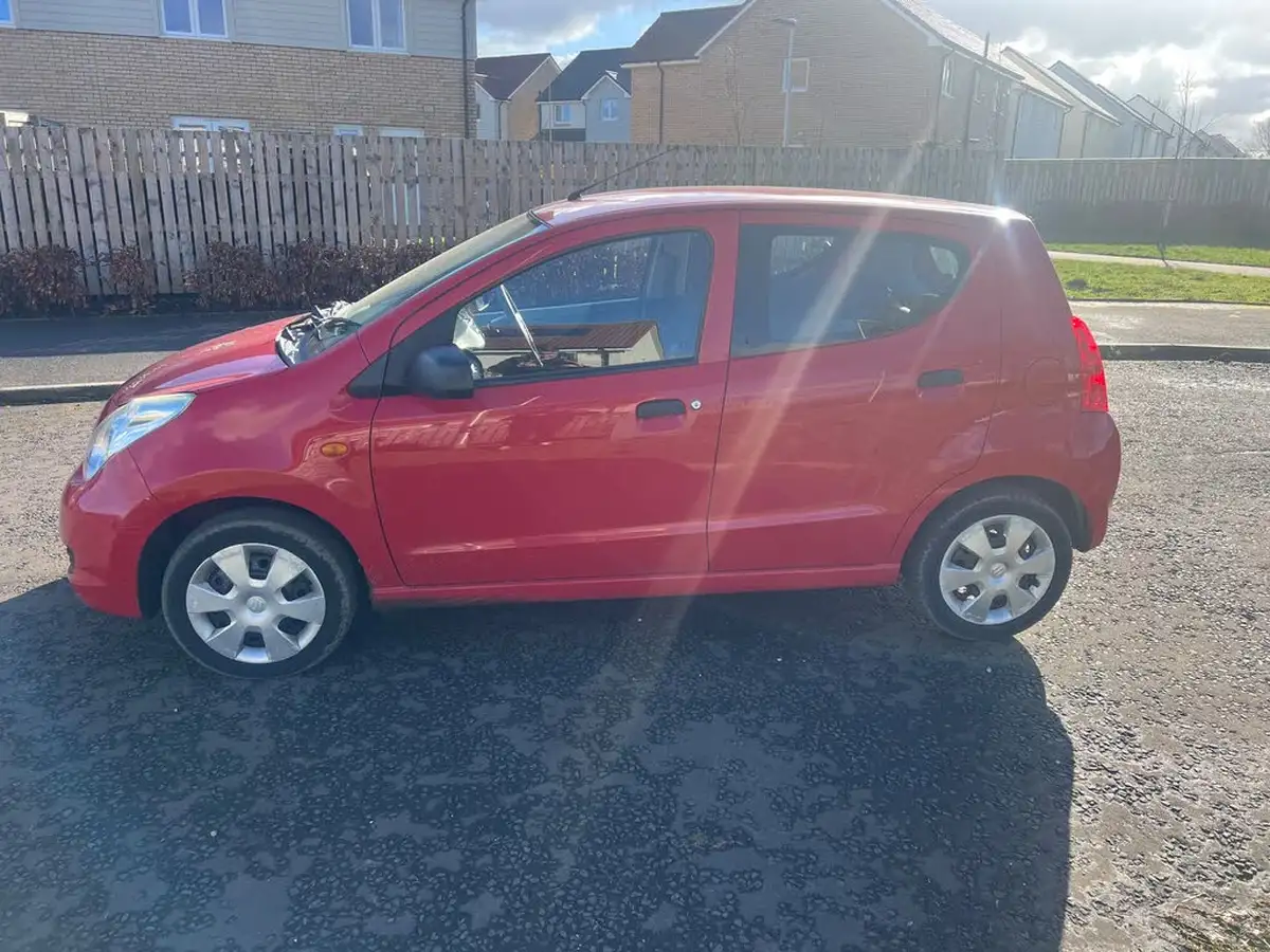 2011-suzuki-alto-10-sz3-big-3