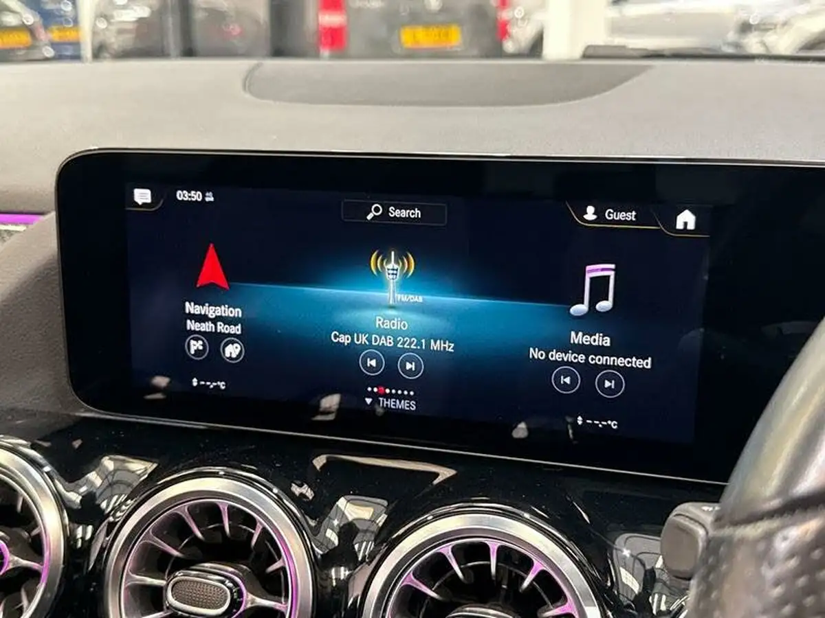 2021-mercedes-benz-gla-class-20d-gla-220d-amg-line-premium-plus-big-21