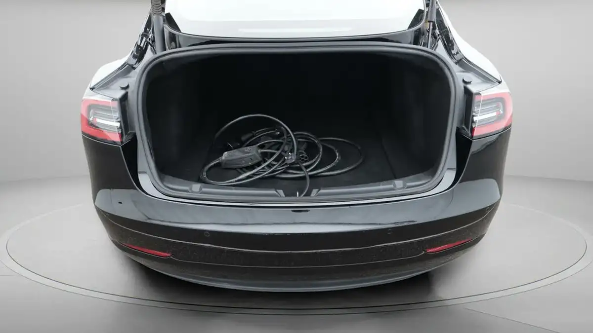 2022-tesla-model-3-e-long-range-big-17