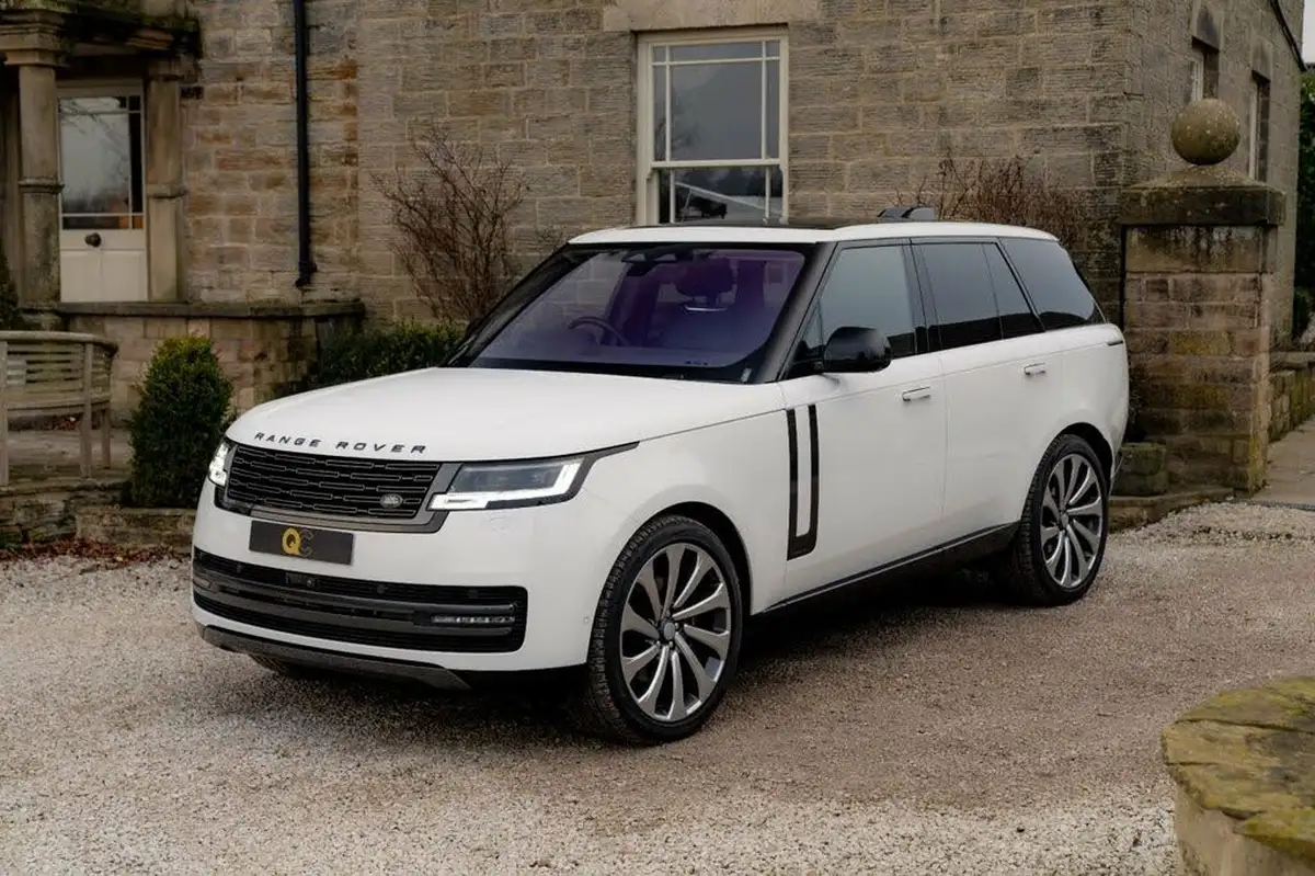 2023-land-rover-range-rover-30-p400-autobiography-big-10