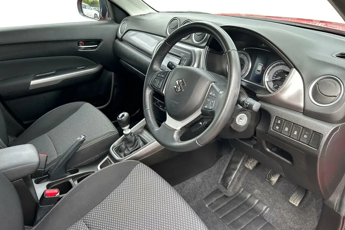 2021-suzuki-vitara-14-boosterjet-sz4-big-21