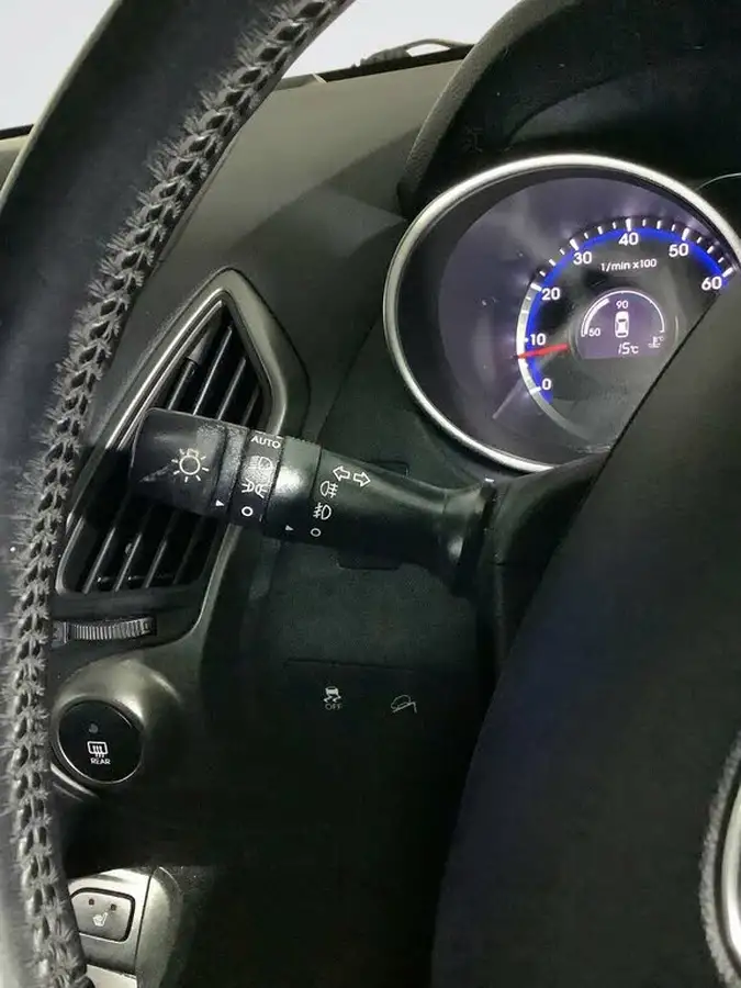 2014-hyundai-ix35-16-se-big-16