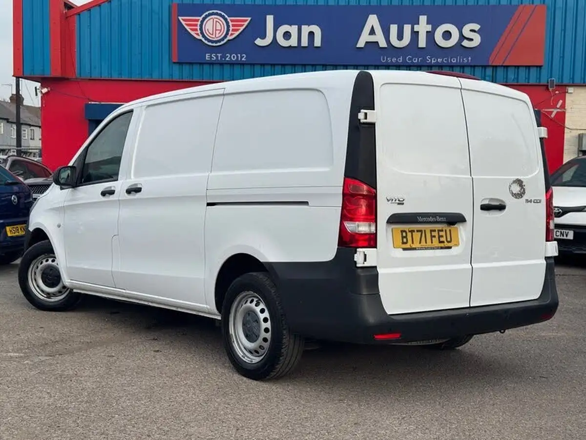 2021-mercedes-benz-vito-20cdi-114-progressive-l2-134bhpeu6dt-panel-1749cc-9g-tronic-big-19