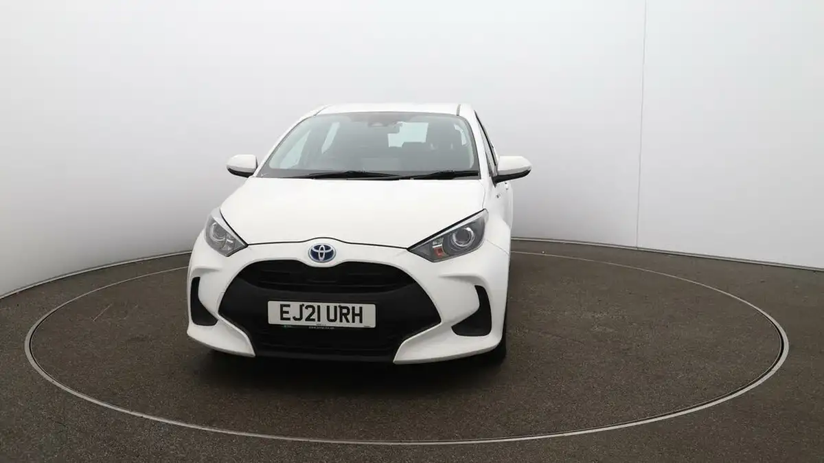 2021-toyota-yaris-15-vvt-i-icon-114bhp-hybrid-1490cc-e-cvt-big-32