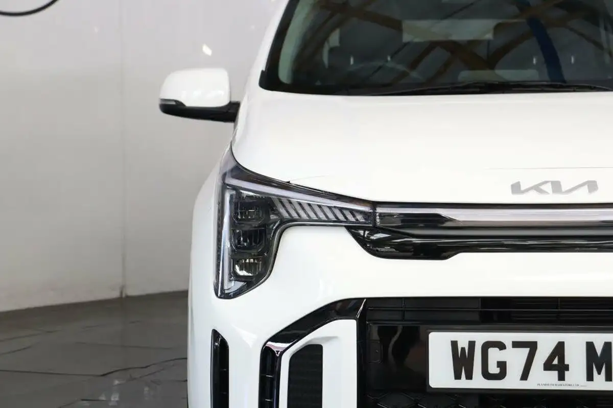 2024-kia-picanto-12-gt-line-s-big-11