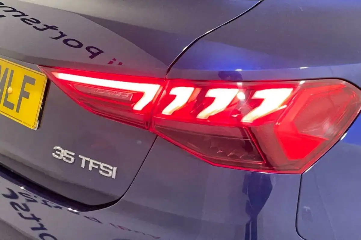2020-audi-a3-15-35-tfsi-s-line-sportback-5d-1498cc-tronic-big-16