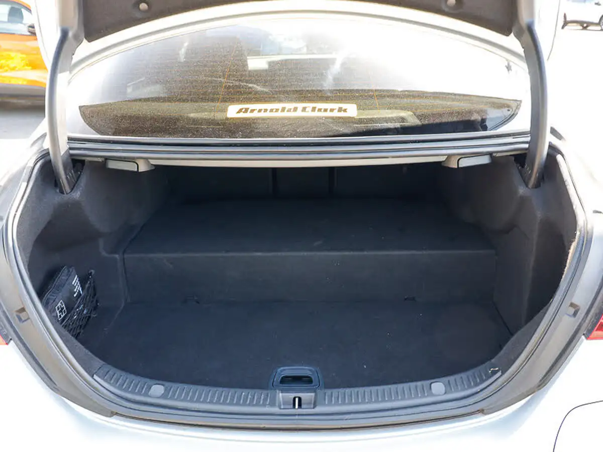 2021-mercedes-benz-e-class-big-7