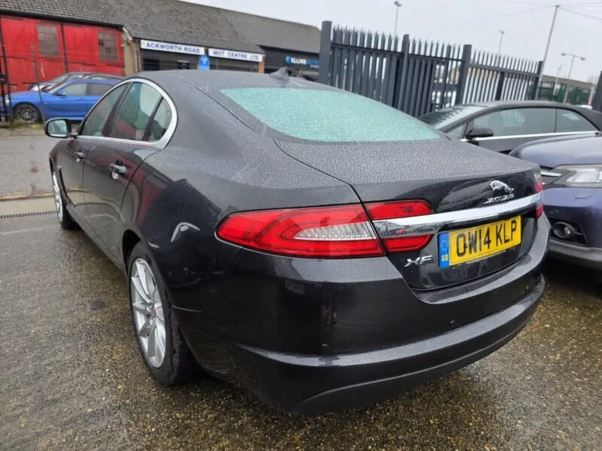 2014-jaguar-xf-22td-premium-luxury-200ps-saloon-4d-big-4