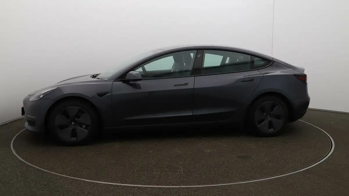 2021-tesla-model-3-e-long-range-4x4-big-56