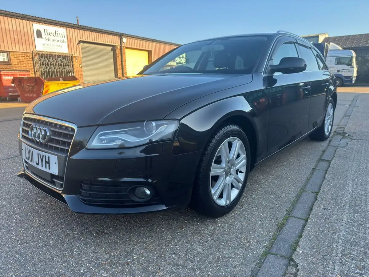 2011-audi-a4-avant-big-17