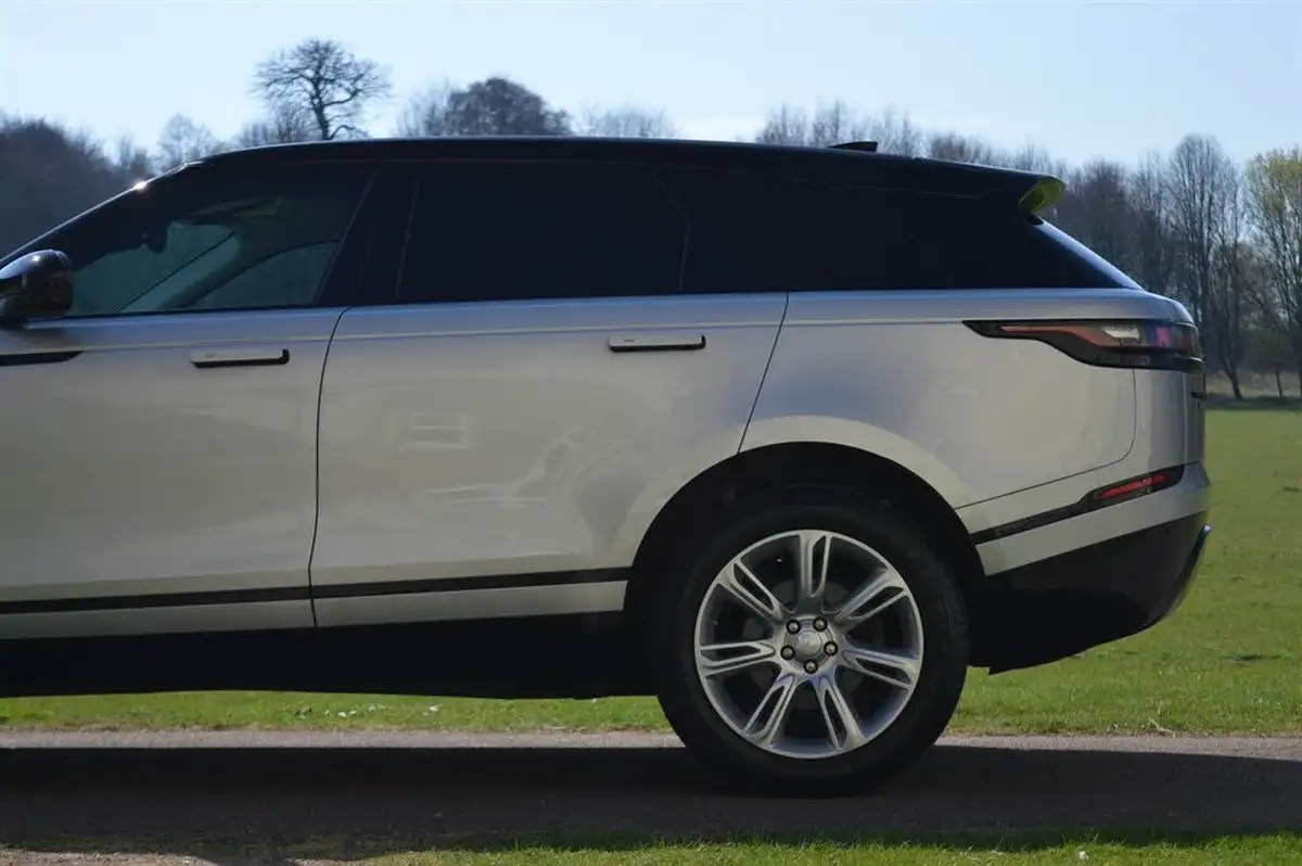 2018-land-rover-range-rover-velar-20-p250-r-dynamic-se-ss-big-12