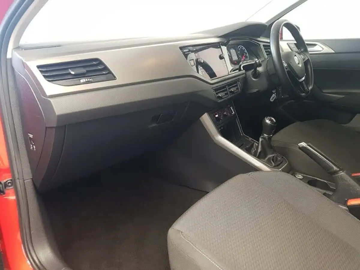 2021-volkswagen-polo-10-match-big-4