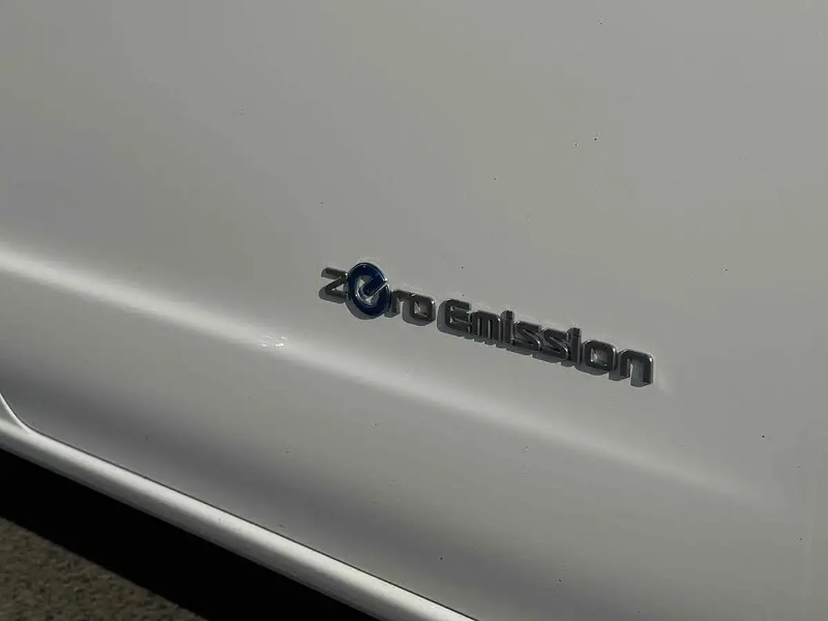 2021-nissan-env200-e-acenta-panel-van-auto-big-7