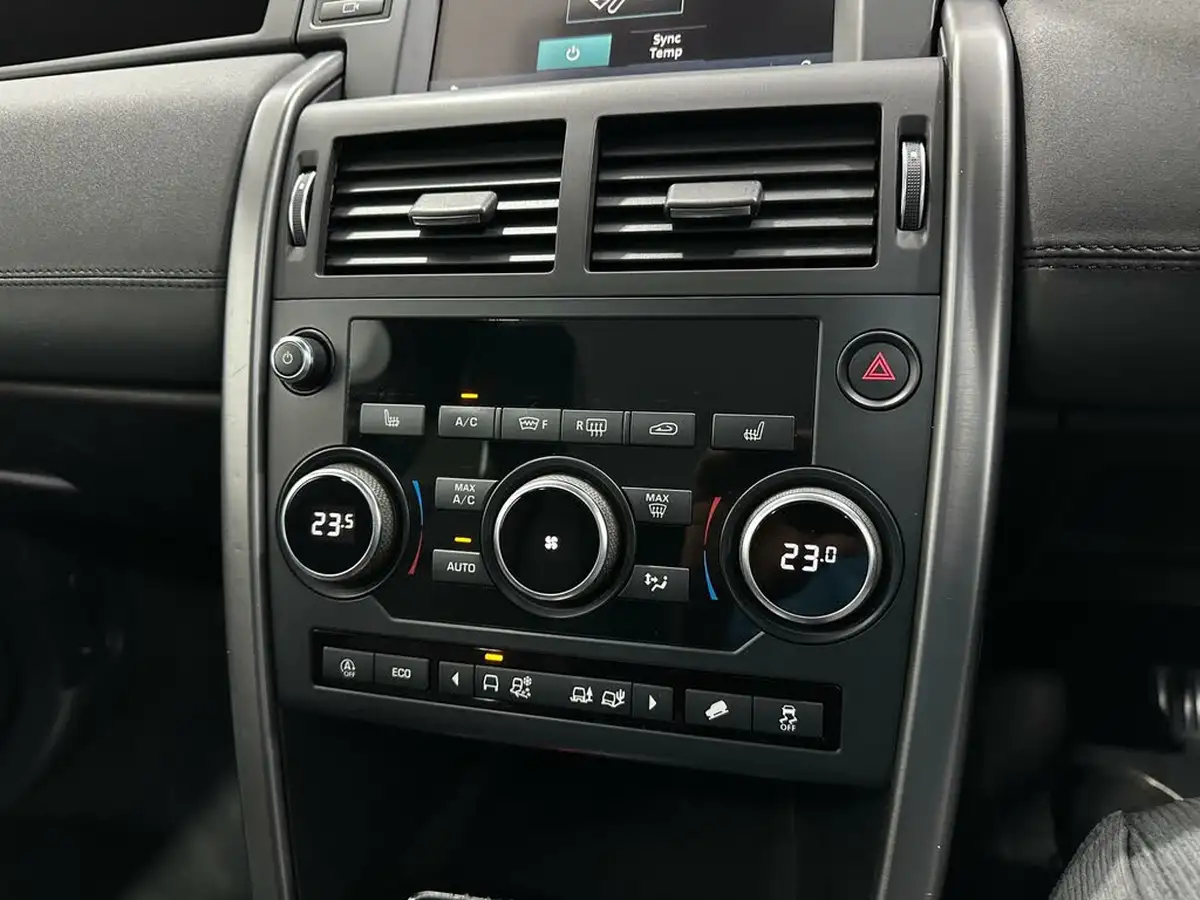 2019-land-rover-discovery-sport-20td4-landmark-big-18