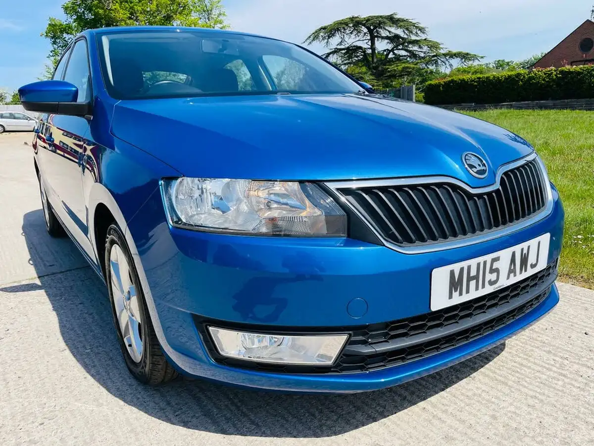 2015-skoda-rapid-12-se-86ps-big-0