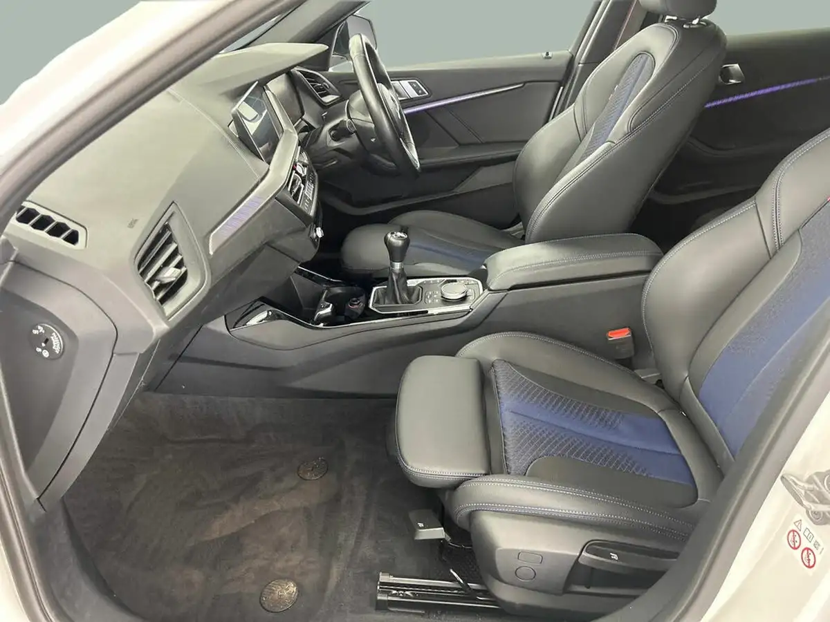 2022-bmw-1-series-15-118i-m-sport-lcp-big-19