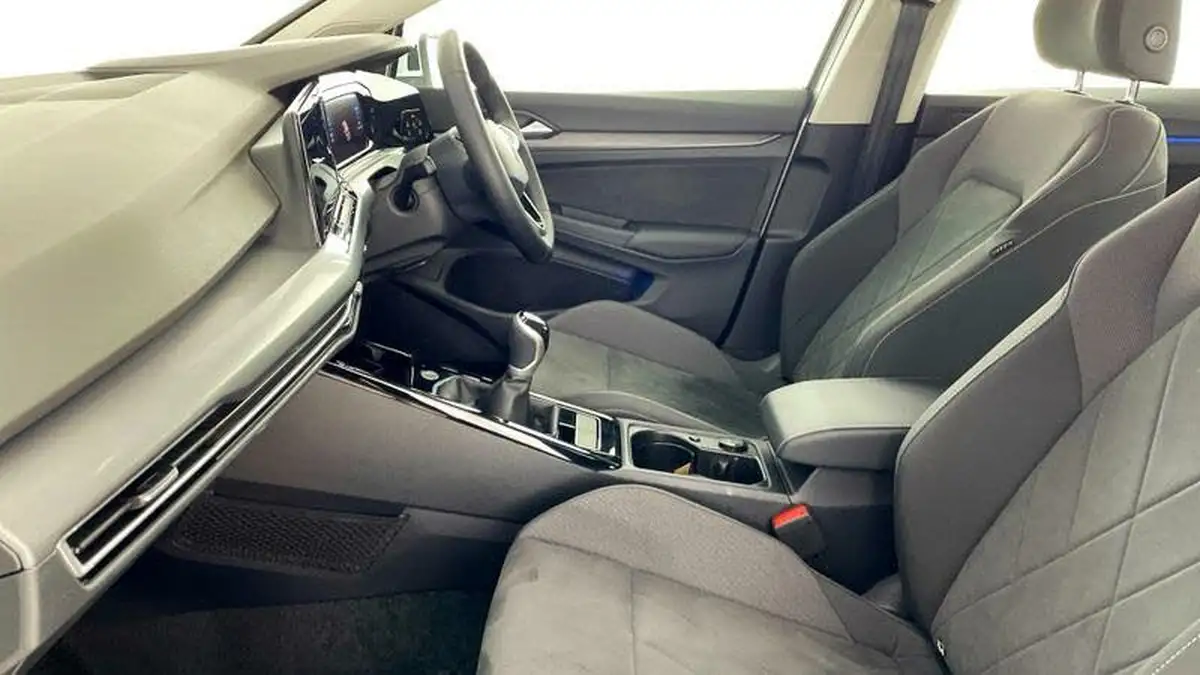 2024-volkswagen-golf-15-tsi-style-130ps-evo-hatchback-big-36