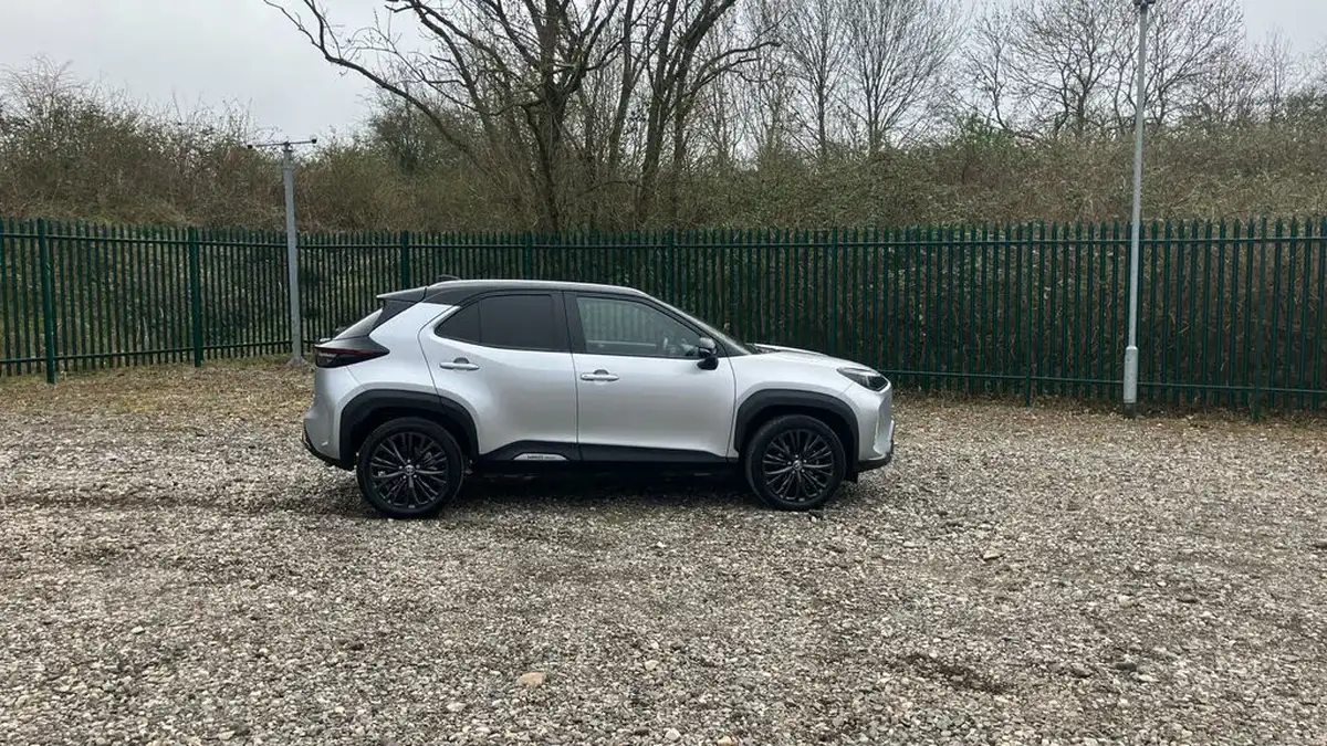 2022-toyota-yaris-cross-15-vvt-i-dynamic-big-15