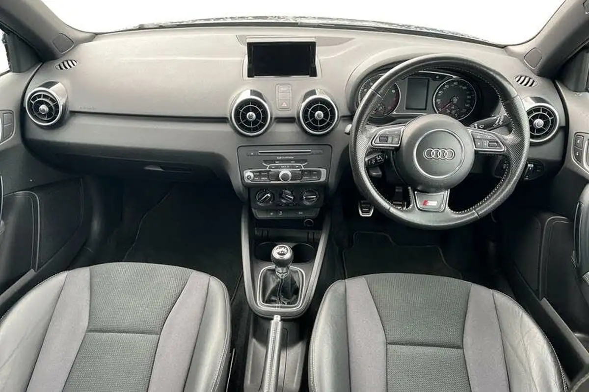 2015-audi-a1-14-s-line-125ps-ss-sportback-5d-1395cc-big-9