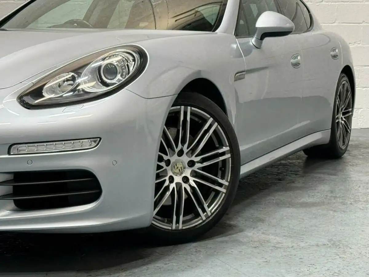 2014-porsche-panamera-30td-big-55