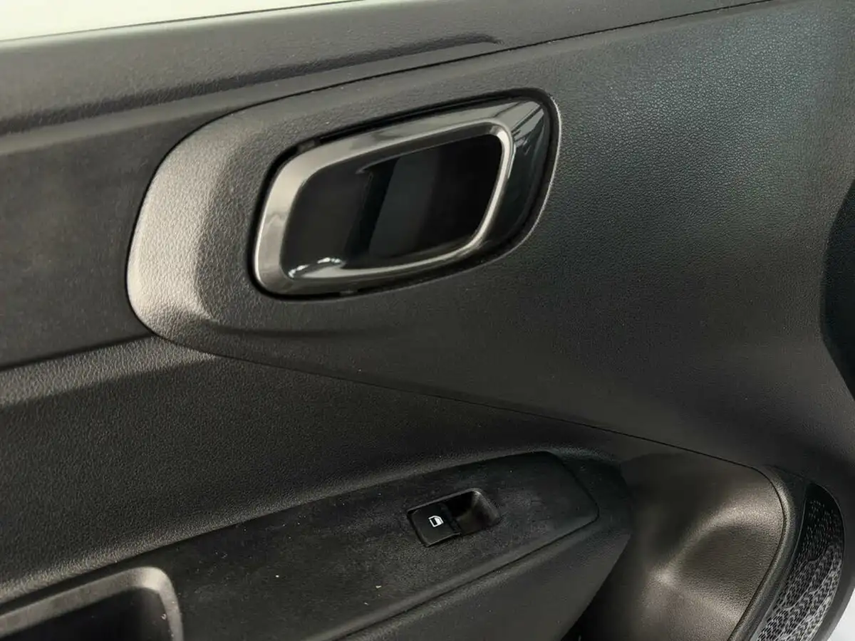 2020-hyundai-i10-10-se-connect-big-9