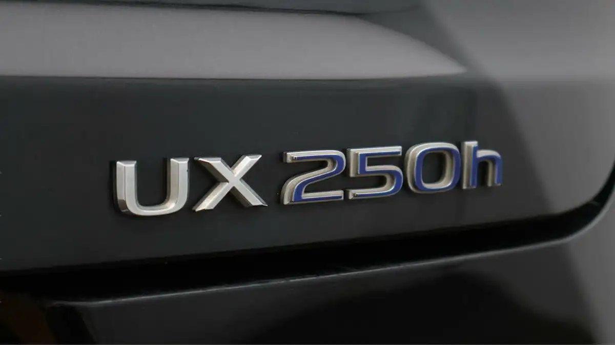 2021-lexus-ux-250h-20-ux-184bhp-without-navigation-big-23