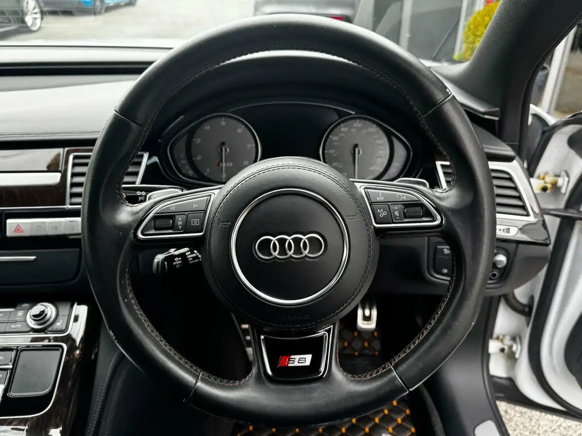 2016-audi-s8-40-tfsi-quattro-520ps-big-13