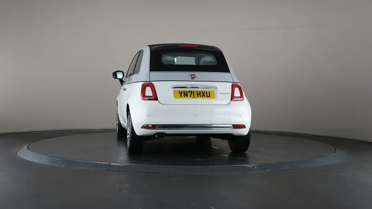 2021-fiat-500c-10-dolcevita-big-39