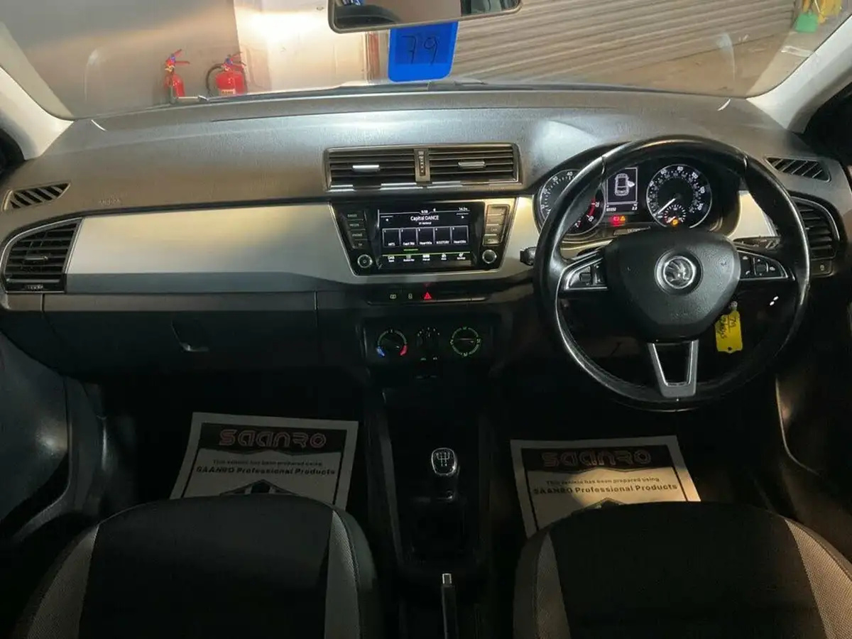 2016-skoda-fabia-12-tsi-colour-edition-big-38