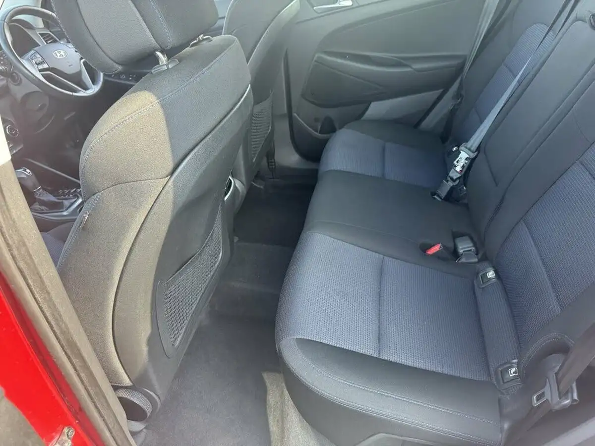 2017-hyundai-tucson-17crdi-blue-drive-se-141ps-dct-big-22