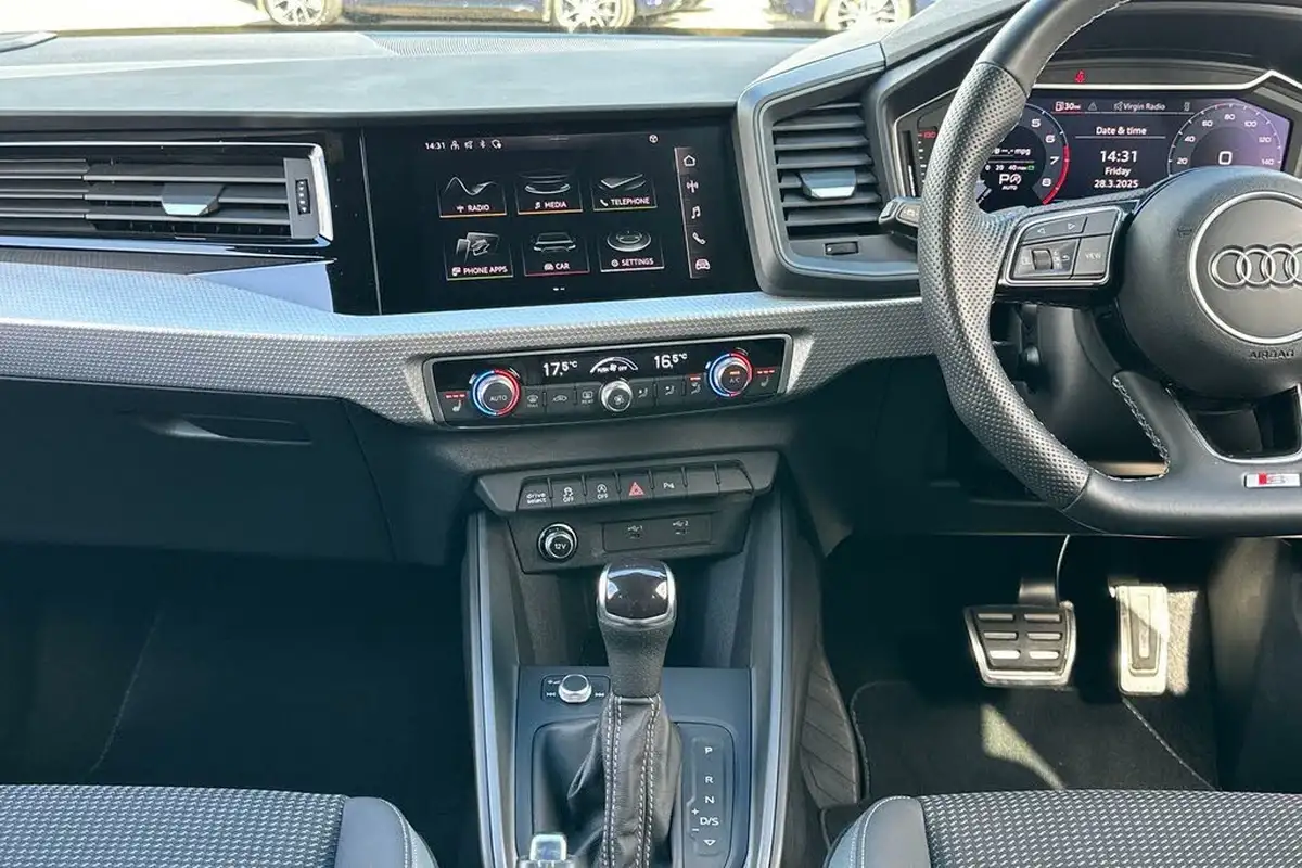 2022-audi-a1-15-35-tfsi-black-edition-big-38