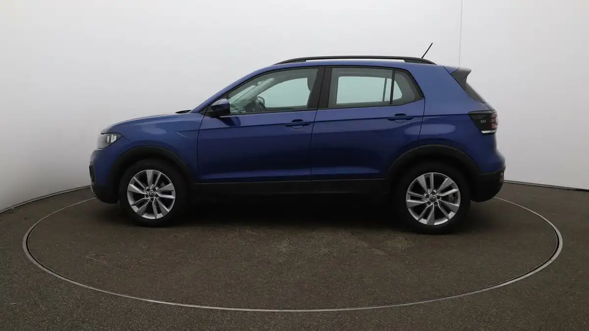 2021-volkswagen-t-cross-big-56