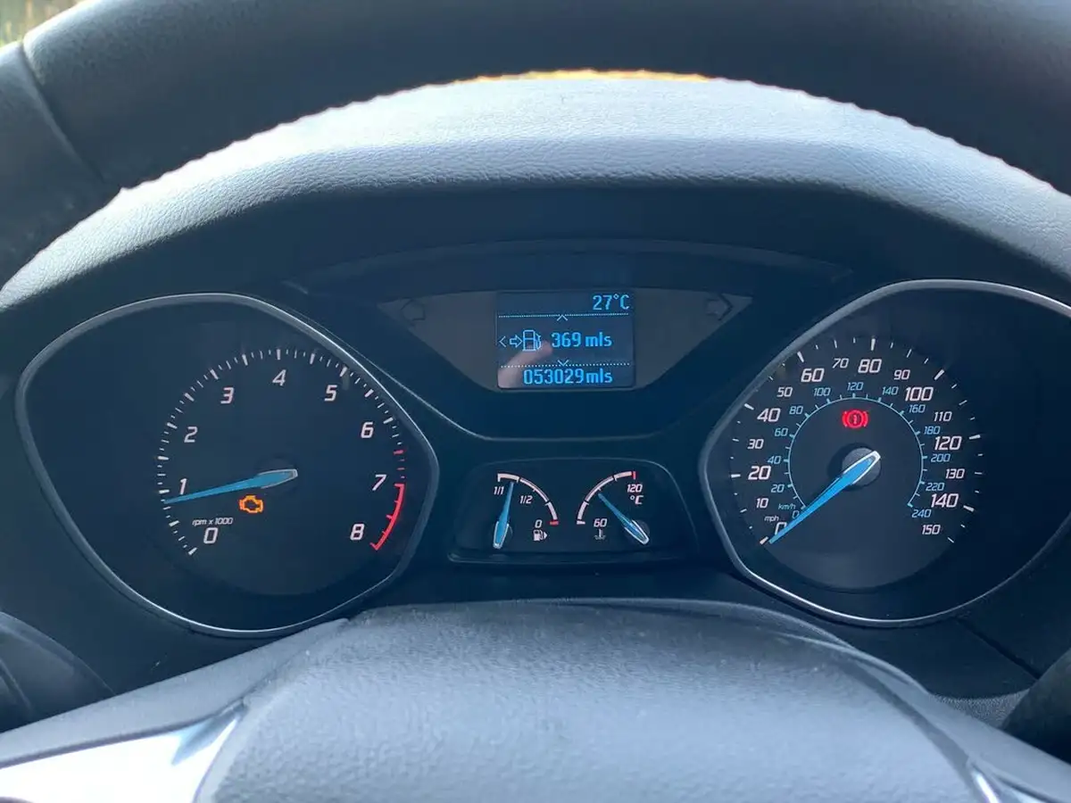 2012-ford-focus-16-zetec-ti-vct-125ps-hatchback-big-34