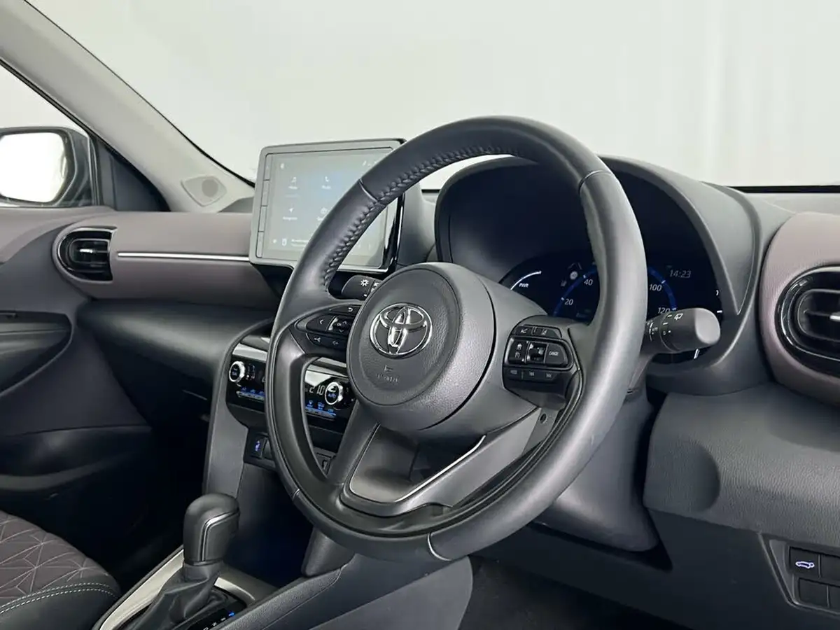 2023-toyota-yaris-cross-15-vvt-i-excel-awd-i-big-10