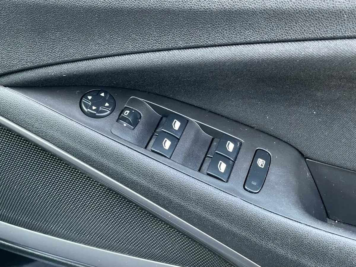 2019-vauxhall-crossland-x-12-se-83ps-big-22