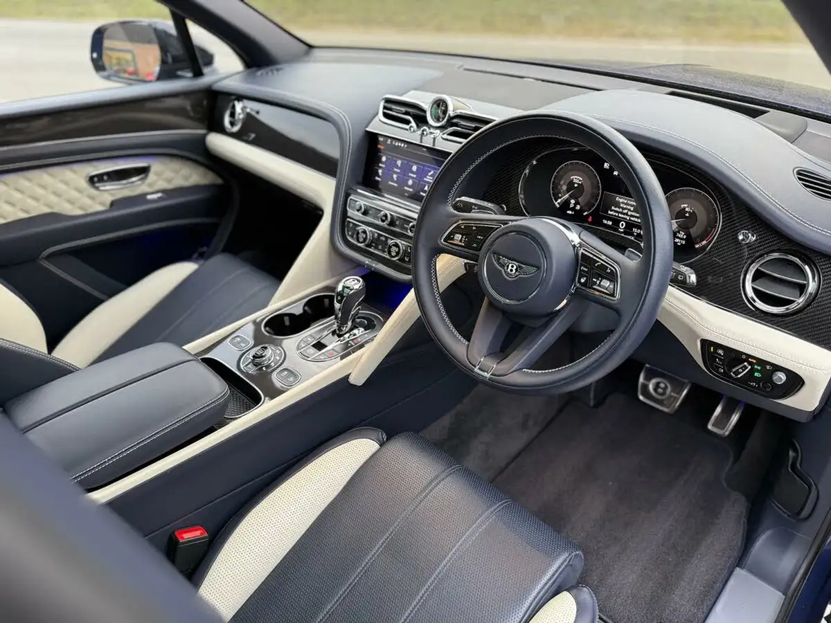 2022-bentley-bentayga-40-v8-big-3