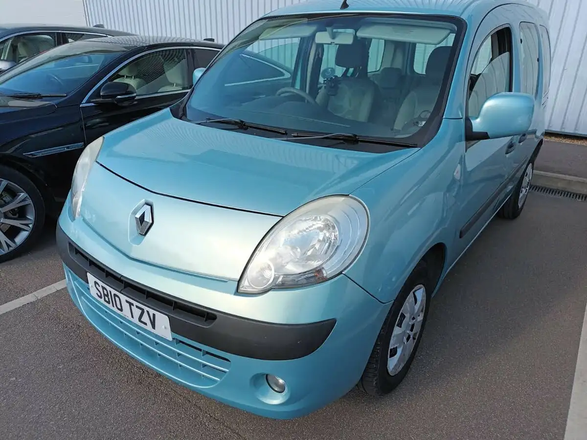 2010-renault-kangoo-16-expression-16v-105bhp-auto-big-0