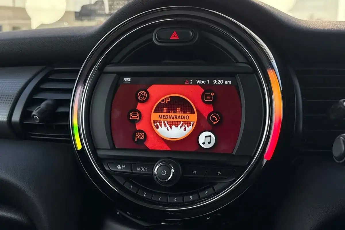 2019-mini-cooper-15-cooper-classic-hatchback-3d-big-52