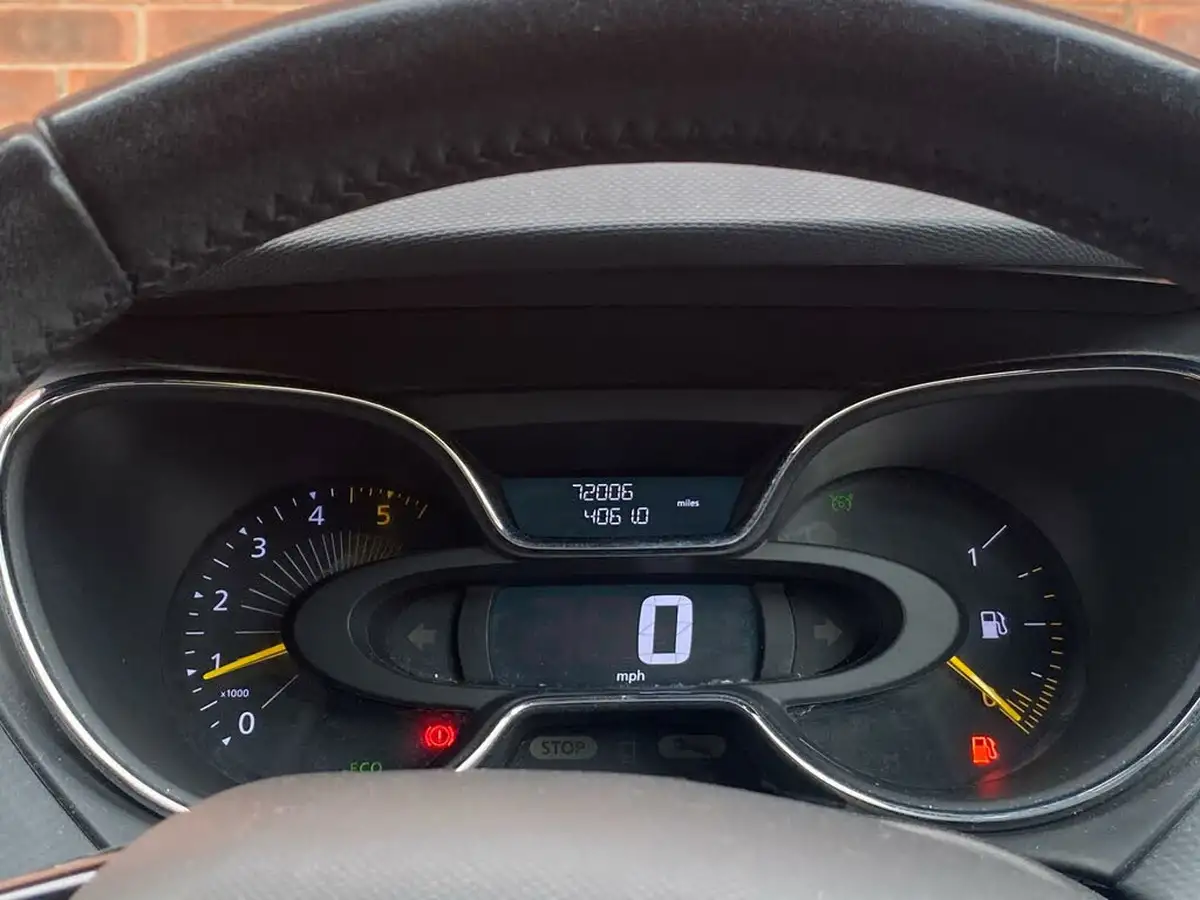 2014-renault-captur-15dci-dynamique-s-90bhp-ss-big-42
