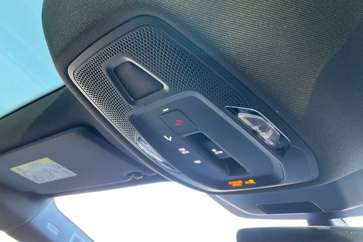2025-audi-a6-e-tron-e-launch-edition-big-39