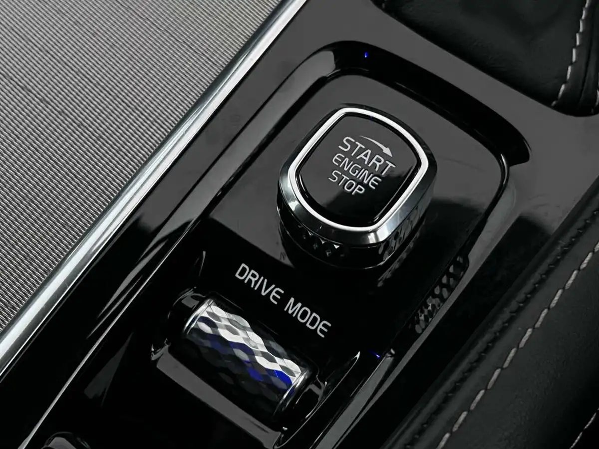 2020-volvo-v90-20td-d4-r-design-plus-big-40