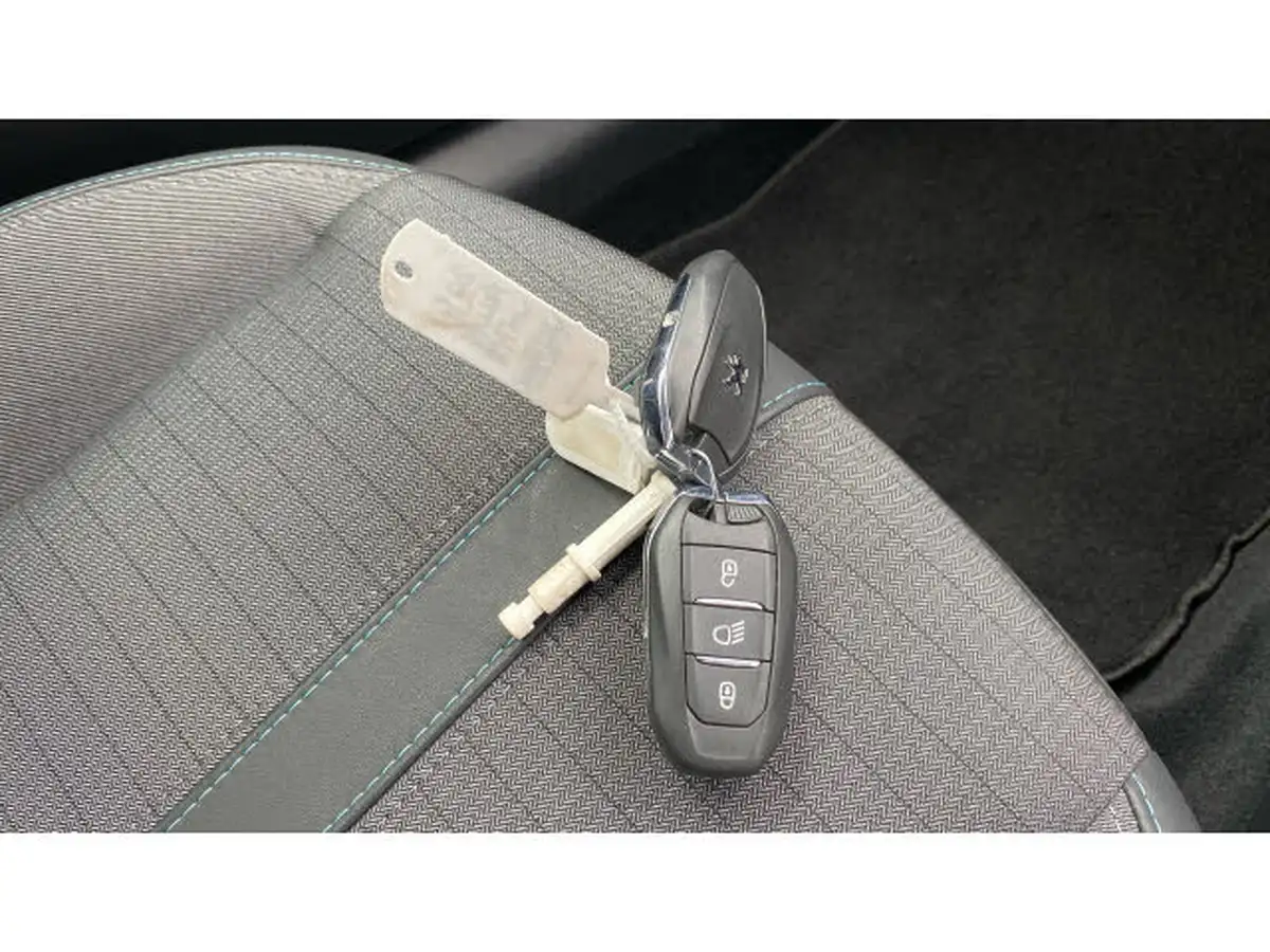 2021-peugeot-208-12-puretech-allure-premium-100bhp-big-19