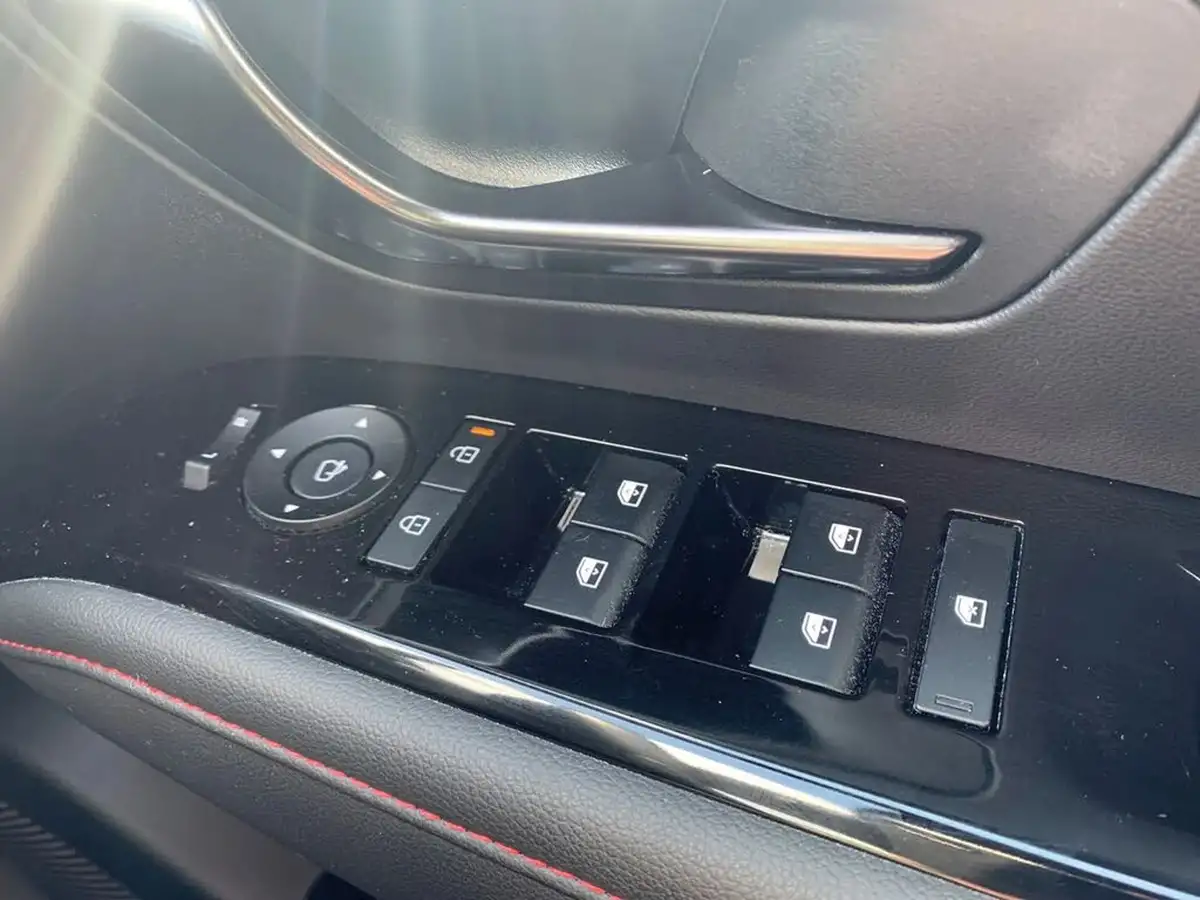 2024-hyundai-tucson-16-t-gdi-n-line-160ps-big-18