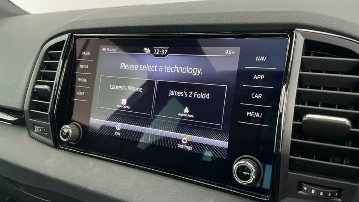 2023-skoda-karoq-15-tsi-sportline-dsg-big-16