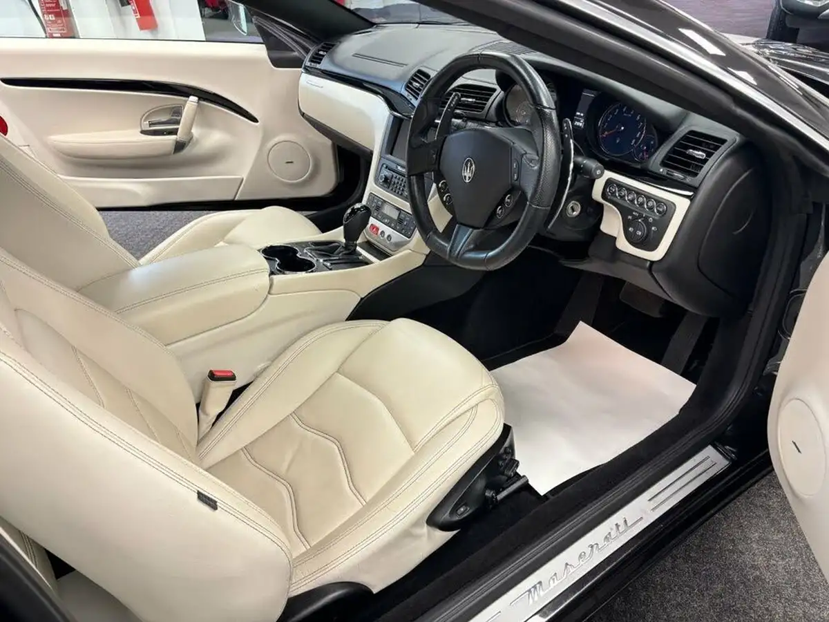 2016-maserati-granturismo-42-big-28