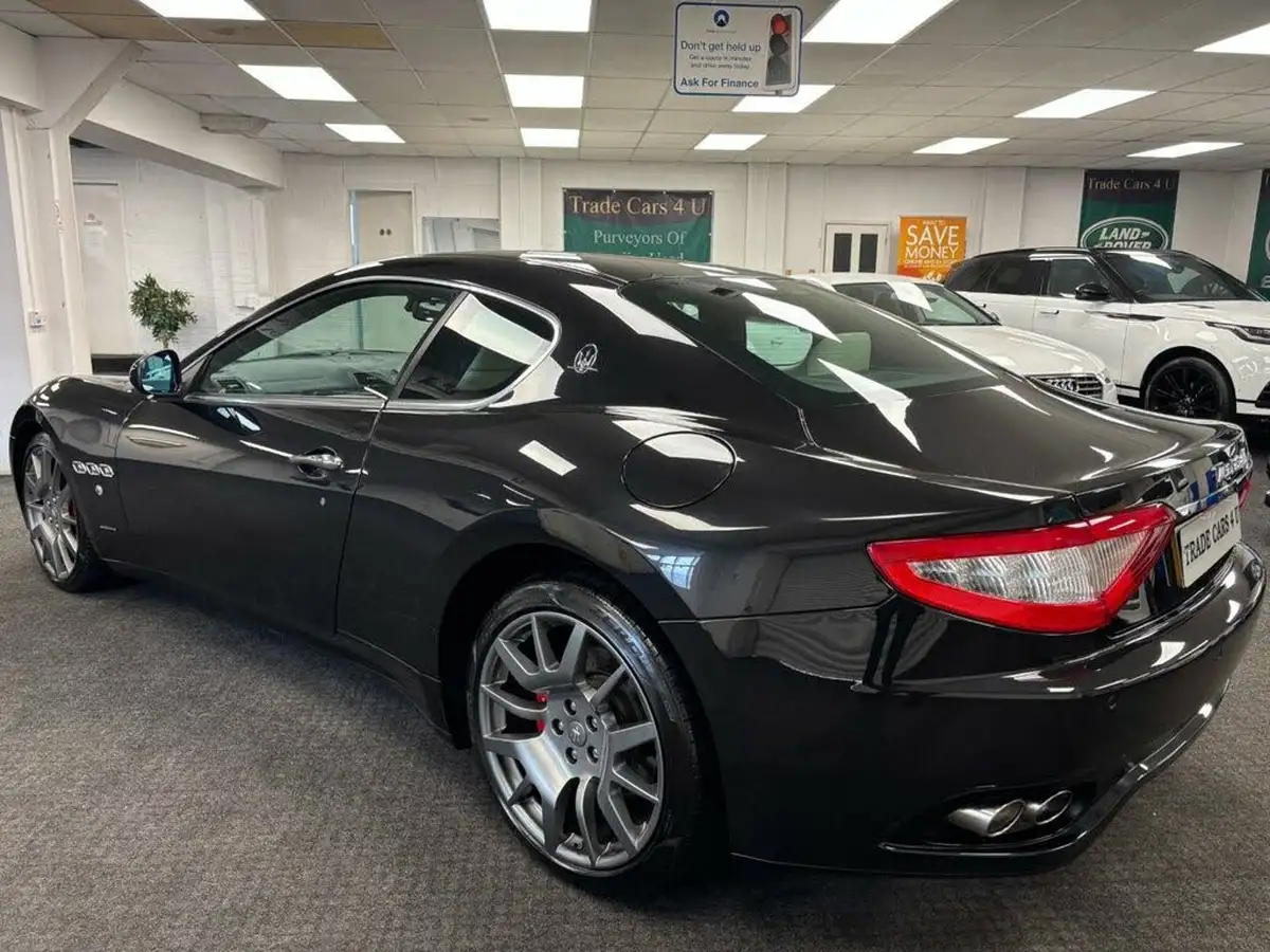 2016-maserati-granturismo-42-big-7