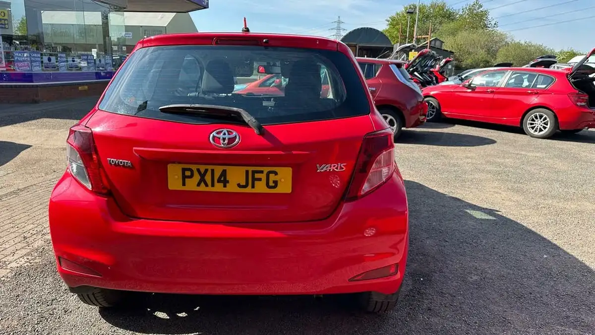 2014-toyota-yaris-10-icon-3d-big-10