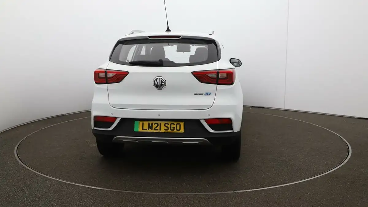 2021-mg-zs-suv-e-exclusive-ev-big-50