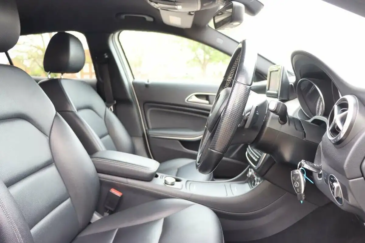 2014-mercedes-benz-gla-class-21cdi-se-premium-170bhp-220-4matic-7g-dct-big-13